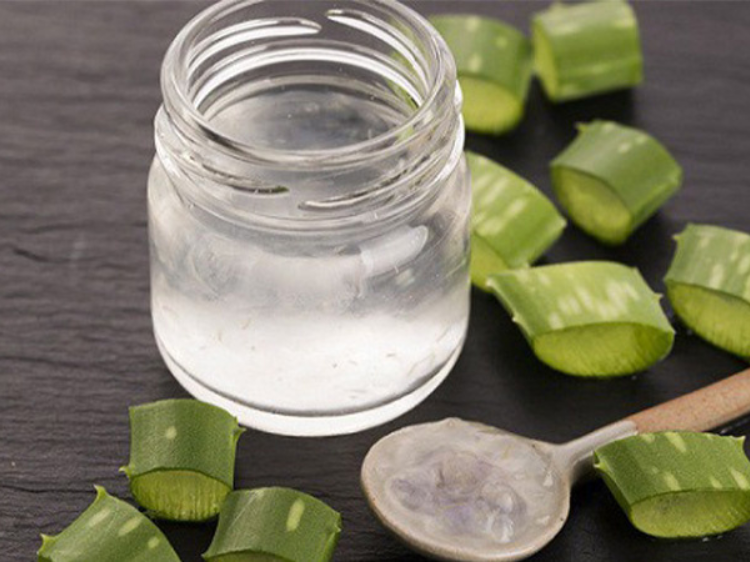 tắm trắng bằng nha đam ngâm giấm