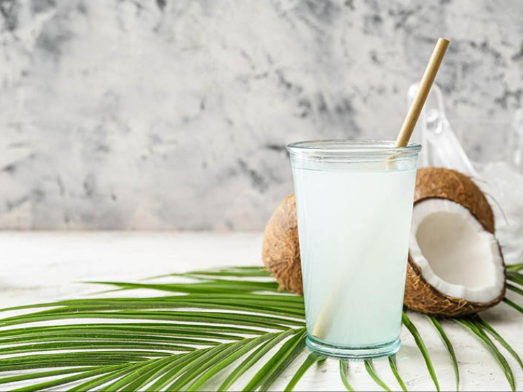 tắm trắng bằng nước dừa