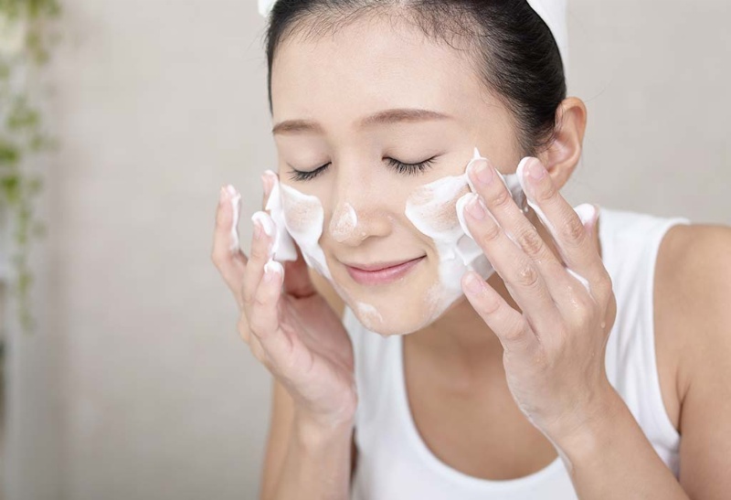 Kết Hợp Tẩy Tế Bào Chết và Làm Trắng Để Đạt Hiệu Quả Tối Ưu