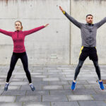 Nhảy Dang Tay Chân (Jumping Jacks)
