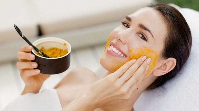 Dưỡng da với nghệ - Làm đẹp da sau sinh