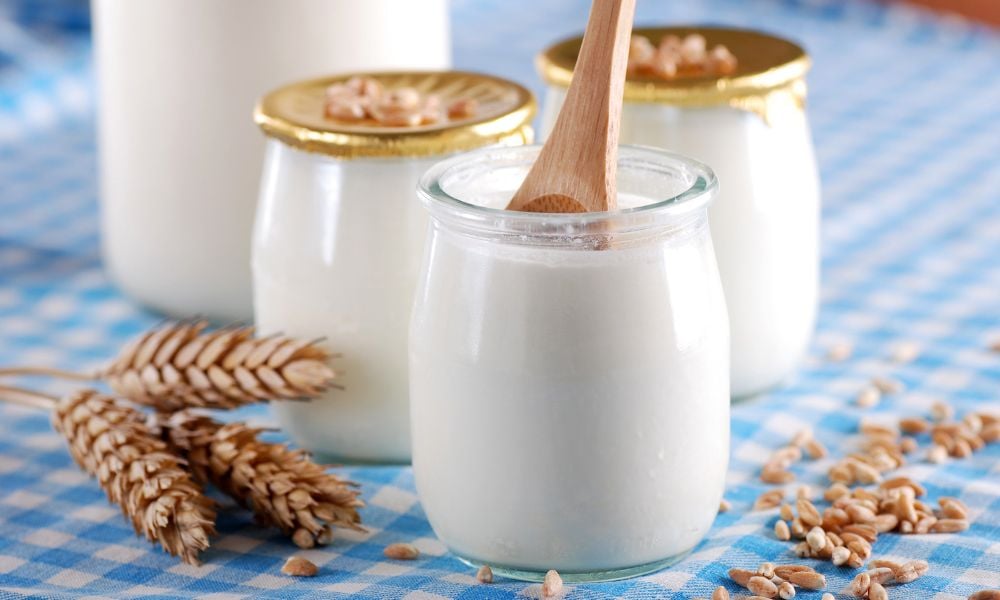 Tắm Trắng Bằng Sữa Chua Không Đường Nguyên Chất