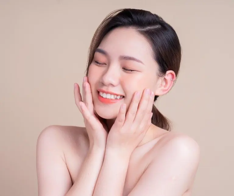 Trẻ hóa da bằng phẫu thuật căng da mặt